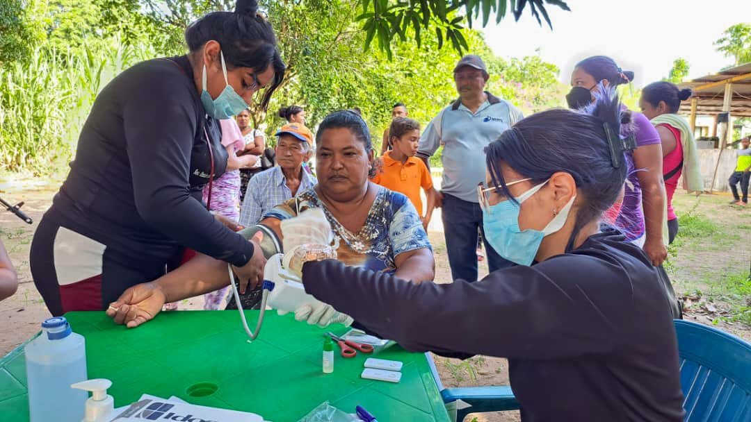 Habitantes de Punta de Piedra reciben jornada médico asistencial en Sotillo