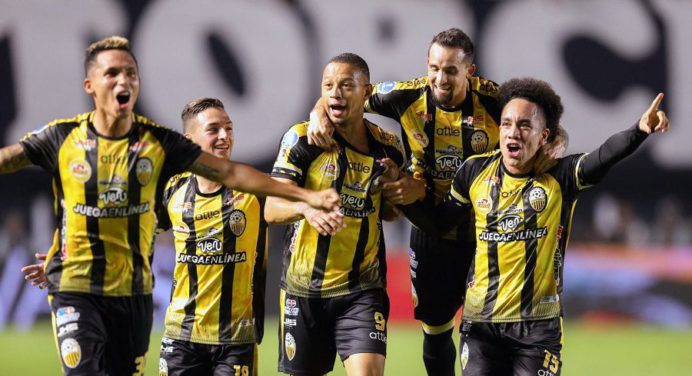 ¡Histórico! Táchira eliminó al Santos y se metió en cuartos de Copa Sudamericana