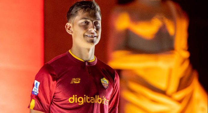 ¡Impactante! Así fue el recibimiento de Paulo Dybala en Roma (+Video)