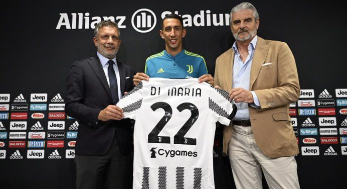 La Juventus presentó a Ángel Di María como su nuevo fichaje