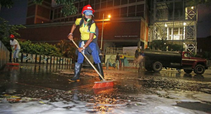Limpieza de plazas y calles avanza en cuatro nuevos espacios de Maturín