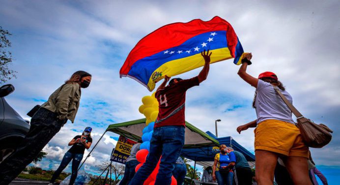Migración venezolana en Colombia aumentó 34 % en lo que va de año