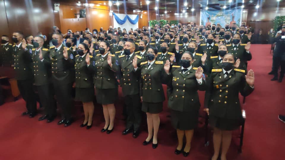 oficiales asimilados del ejercito bolivariano fueron juramentados por el mg felix osorio laverdaddemonagas.com felix o 4