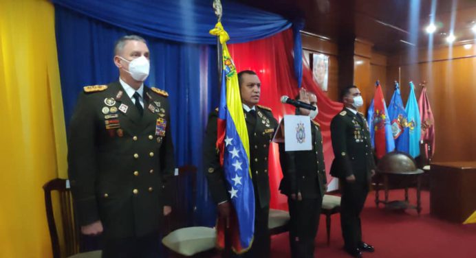 Oficiales Asimilados del Ejército Bolivariano fueron juramentados por el MG Félix Osorio