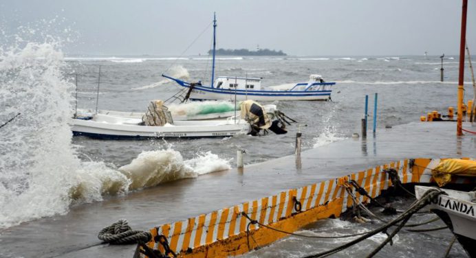 Potencial ciclón tropical avanza hacia Nicaragua y Costa Rica