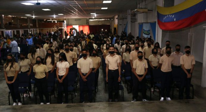 Primera dama invita a los nuevos bachilleres a seguir forjando el futuro próspero de Monagas