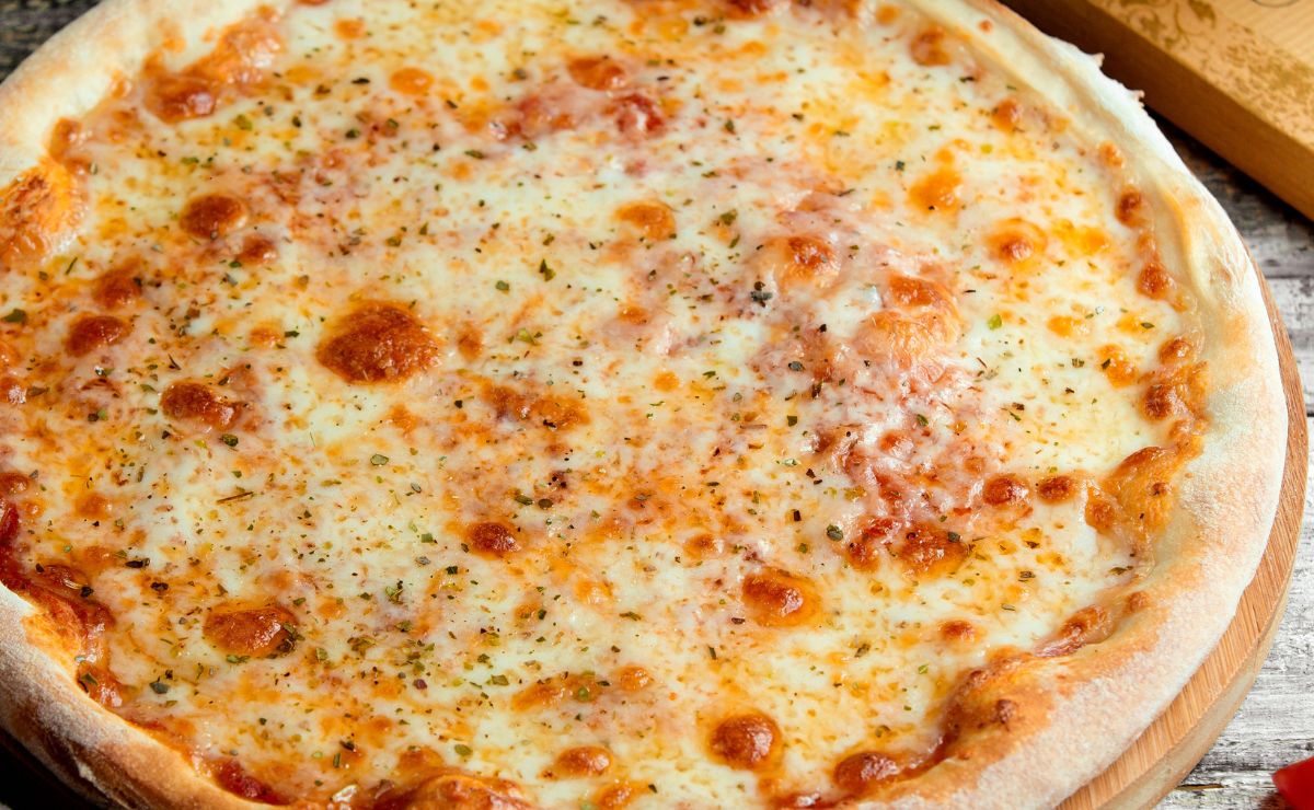 receta sencilla pizza cuatro quesos casera para compartir en familia laverdaddemonagas.com la pizza cuatro quesos