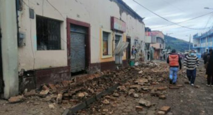 Sismo en frontera de Ecuador con Colombia deja dos heridos y daños materiales