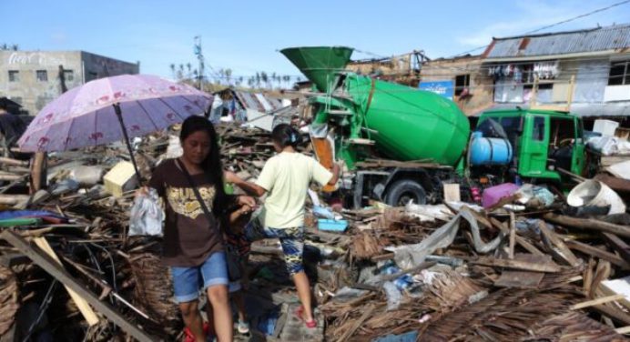 Sube a cinco la cifra de muertos por el terremoto de 7,1 en el norte de Filipinas