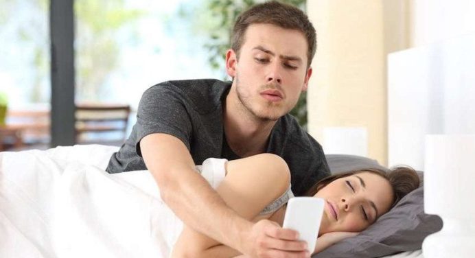 5 signos del Zodiaco que sufren de ansiedad por amor y celos