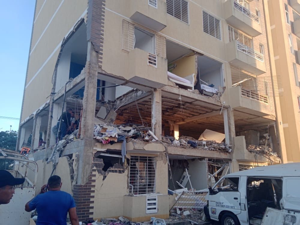 Acumulación de gas genera explosión en edificio de Puerto Ordaz y deja 12 heridos (+Fotos)