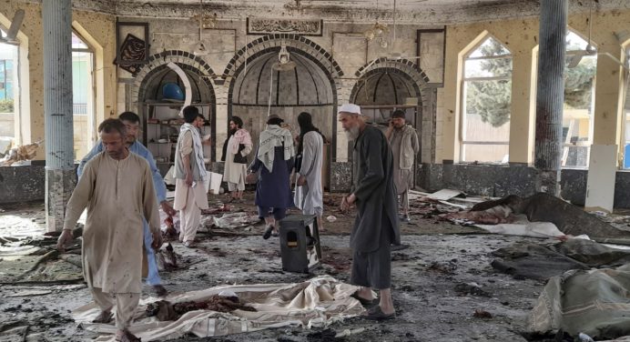 Al menos 21 muertos por atentado en una mezquita de Afganistán
