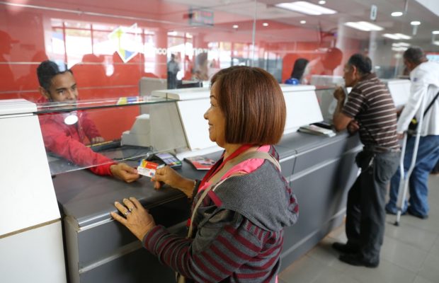 bancos podran abrir cuentas con firma electronica e identificacion biometrica laverdaddemonagas.com bcos3