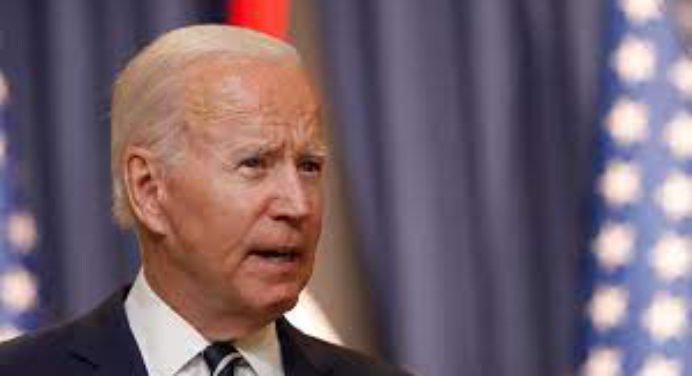 Biden exige a gobernadores permitir el aborto ante riesgo para la madre