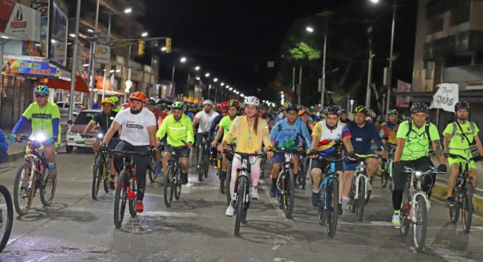 Con rodada ciclística Luna y Fuentes inauguraron alumbrado de la Juncal en Maturín