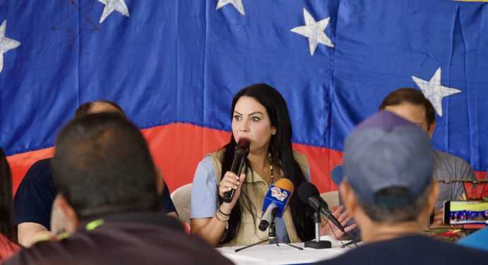 Delsa Solórzano se medirá en primarias «solo si es con doble vuelta y sin CNE»