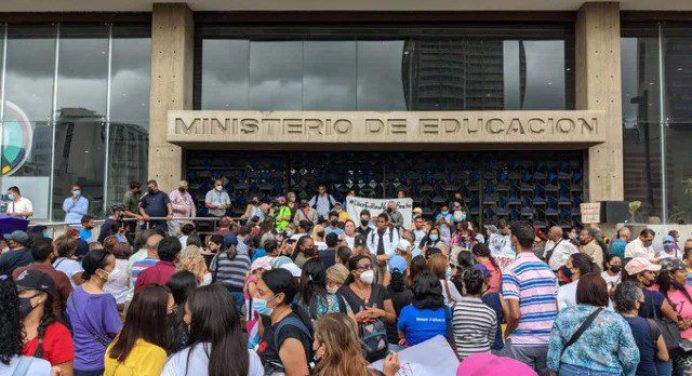 ¿El pago del bono vacacional está presionando el tipo de cambio?