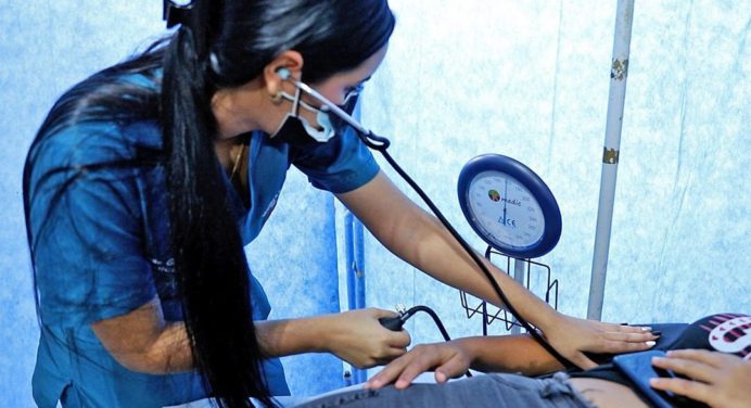 Ernesto Luna garantizó asistencia médica a más de 29 mil personas en La Cruz