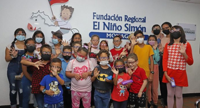 Fundación El Niño Simón beneficia a 200 niños con la entrega de lentes correctivos