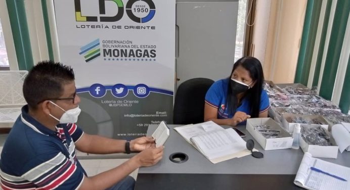 Gobernación otorga lentes correctivos a 90 trabajadores del Diem y del Cnae