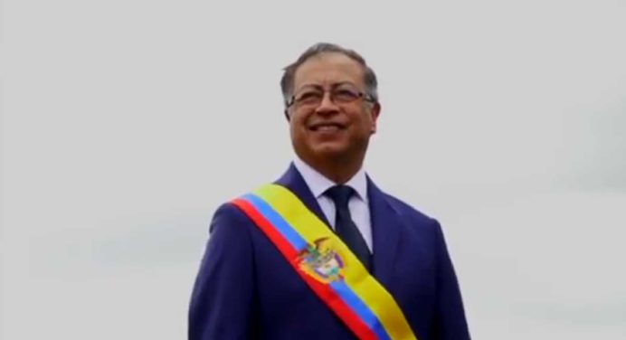 Gustavo Petro nombra a exguerrillero como jefe de inteligencia en Colombia