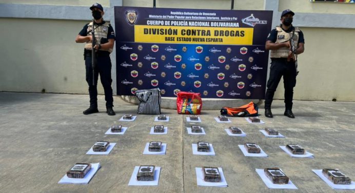 Delincuentes huyen en lancha y abandonan cargamento de droga en Nueva Esparta