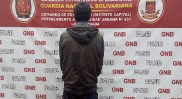 Le incautaron una calavera al sorprenderlo profanando una tumba