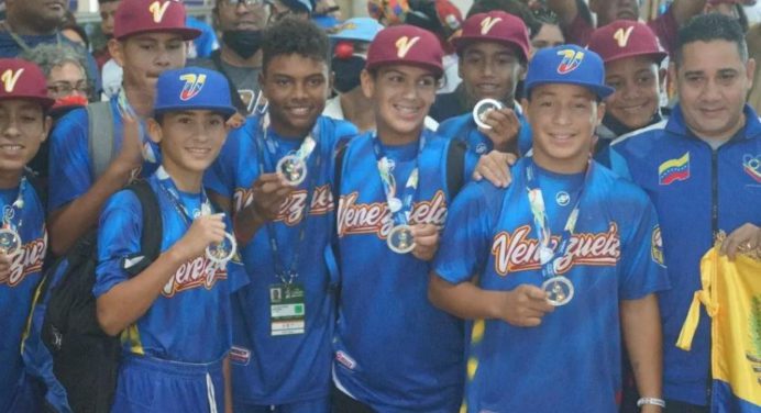 ¡Llegaron a Venezuela! Así recibieron a los subcampeones del mundo