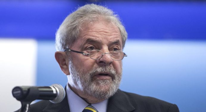 Lula promete medidas anticorrupción en Brasil, si gana las elecciones