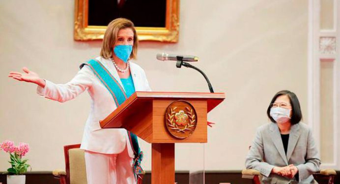 Pelosi llega a Corea del Sur desde Taiwán para seguir con su gira asiática