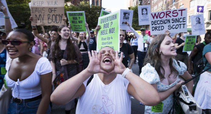 Prohibición del aborto se extiende a tres estados más en EE.UU