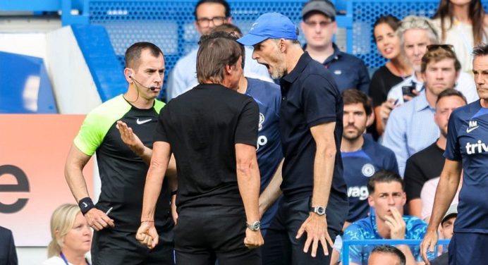 ¡Se agarraron! Mira lo que pasó entre estos dos técnicos de la Premier League (+Video)