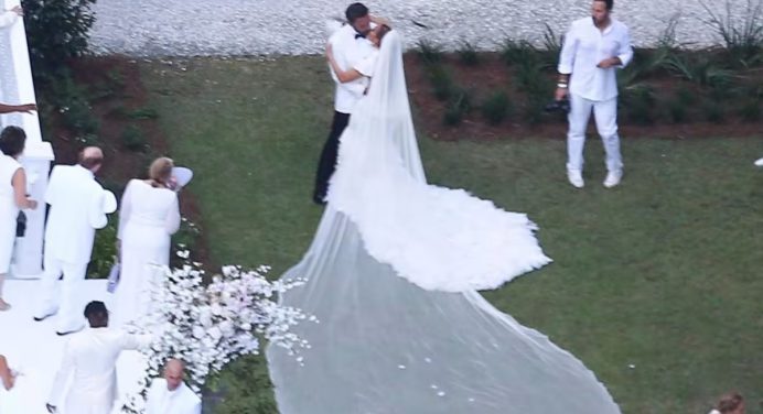 ¡Al estilo de Hollywood! Jennifer Lopez y Ben Affleck se casaron por segunda vez (+Fotos)