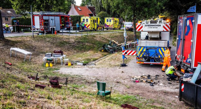 Tragedia en Holanda: camión embistió a personas que compartían una parrillada y dejó 6 muertos