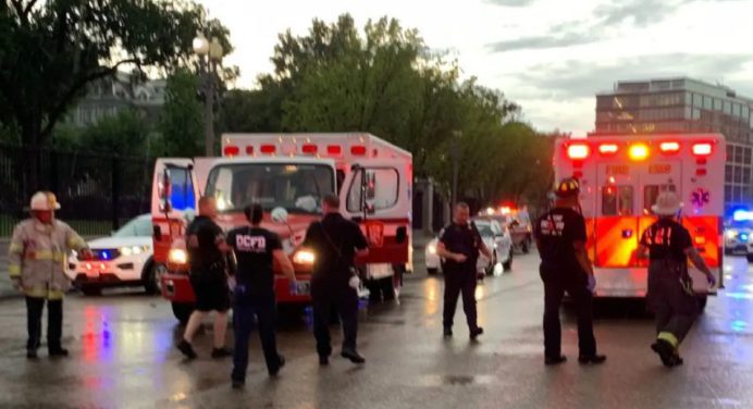 Un rayo alcanzó a dos turistas cerca de la Casa Blanca causándoles la muerte