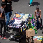 adolescentes trabajan para medio completar canasta familiar laverdaddemonagas.com trabajo infantil venezuela foto efe.jpg
