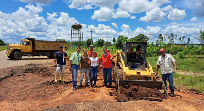 Alcalde José Maldonado inicia plan de bacheo en Sotillo