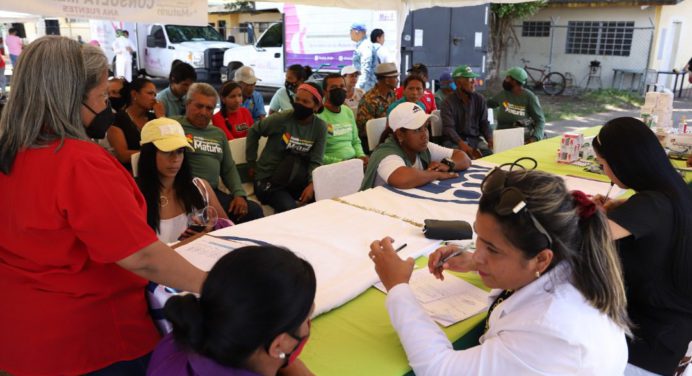 Alcaldesa Fuentes favorece a trabajadores del Iamam con jornada de atención médica