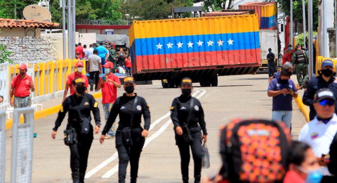 Evalúan extender horario en la frontera entre Colombia y Venezuela hasta las 8:00 pm