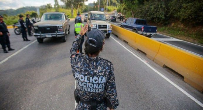 Ciudadanos podrán grabar procedimientos policiales en alcabalas gracias a nueva resolución