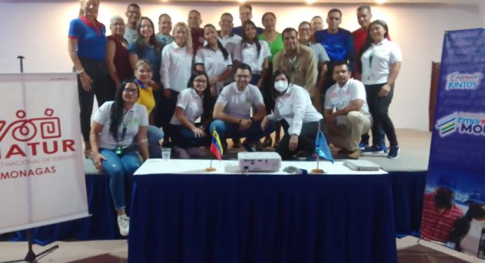 Capacitan a 23 emprendedores para impulsar desarrollo de sus actividades económicas