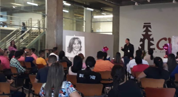 Conversatorio sobre protección a la mujer realizan en el Icum