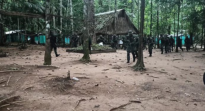 Desmantelan campamento clandestino en Amazonas