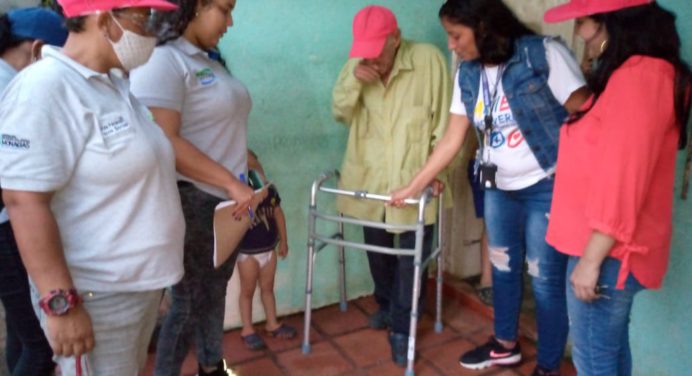 Entregan ayudas técnicas a personas con diversidad funcional de Caicara