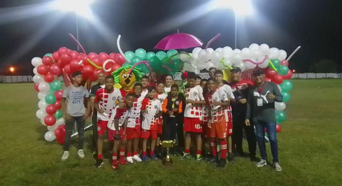 Escuela Mejías conquista cuatro trofeos de campeón en Copa Manuel Carlos Piar