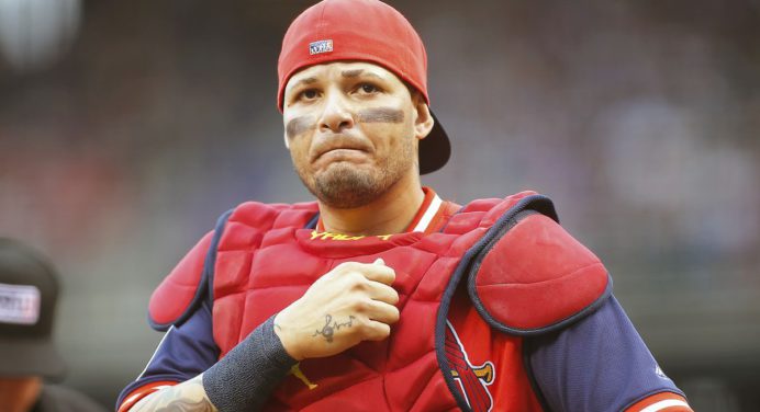 Esto dijo Yadier Molina sobre dirigir en Venezuela