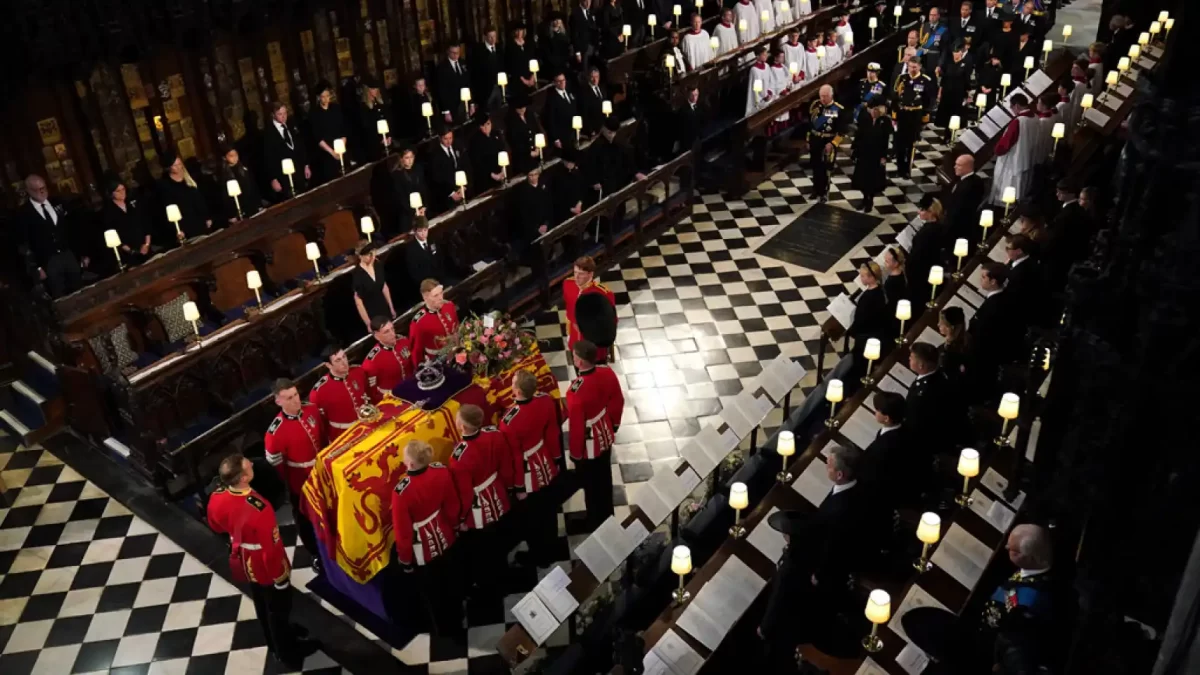 funeral de la reina isabel ii la ceremonia mas grande del siglo xxi laverdaddemonagas.com funeral interior