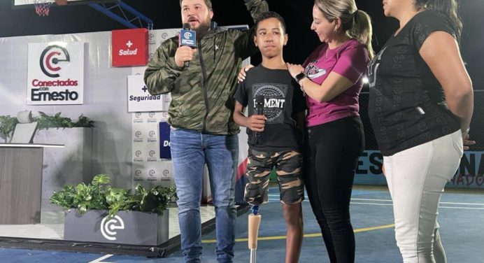 Gobernador Luna hace realidad sueño del niño Carlos Torres