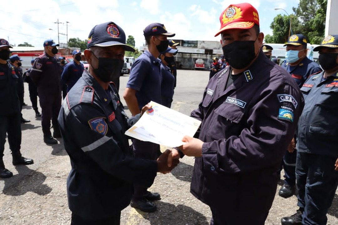 gobierno de monagas ascendio a 18 oficiales de bomberos laverdaddemonagas.com whatsapp image 2022 09 16 at 3.33.03 pm 2 1