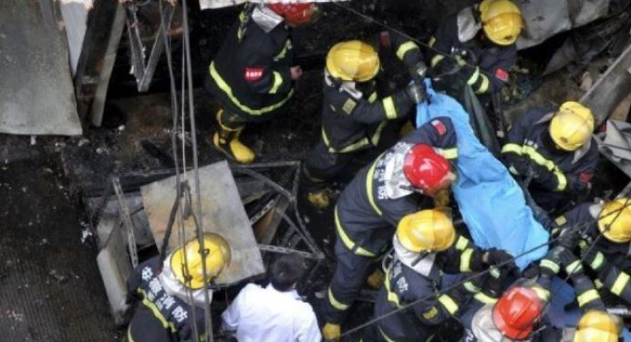 Incendio en China deja 17 muertos